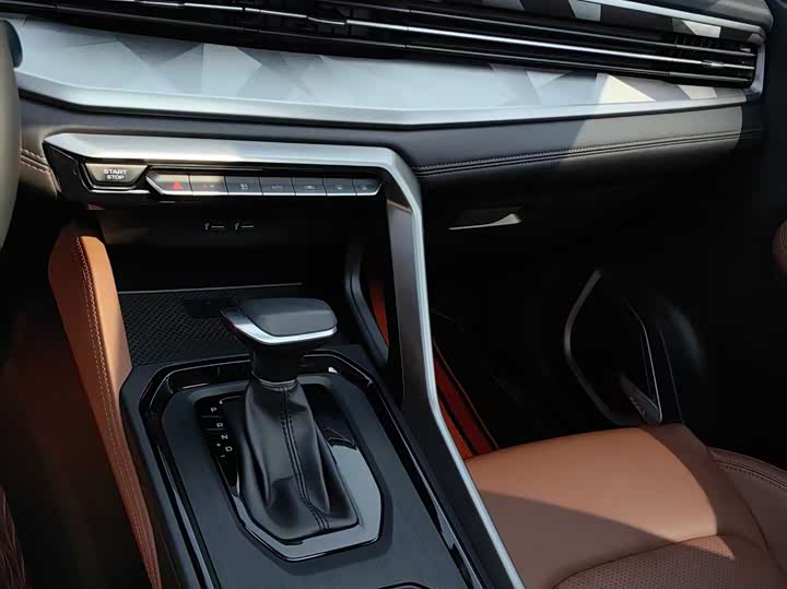 Geely Vision X6 2021 2021款 PRO 1.4T 自动尊贵型