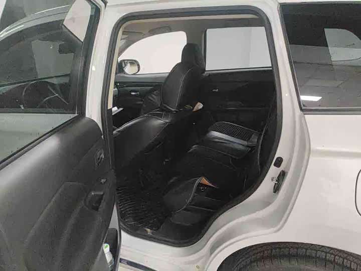 Zdjęcie 5 - Mitsubishi Outlander