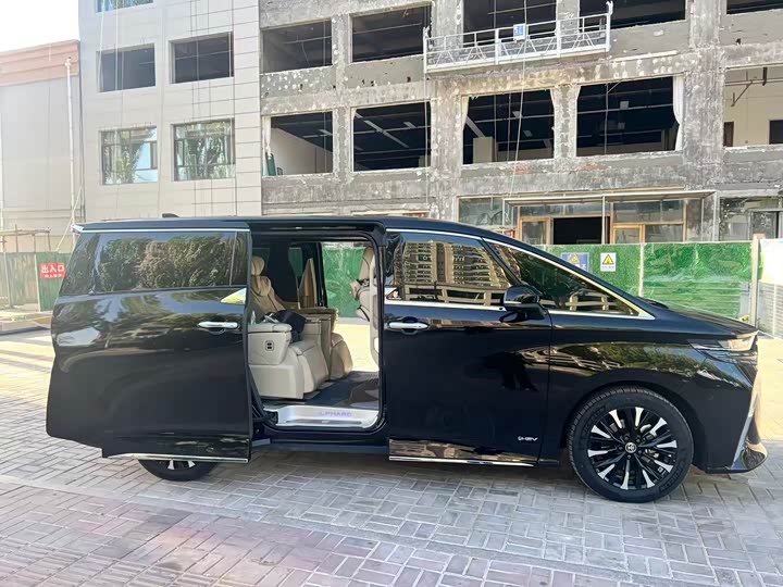 Toyota Alphard 2024 2024款 双擎 2.5L 尊贵版
