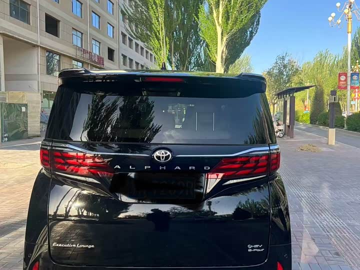 Toyota Alphard 2024 2024款 双擎 2.5L 尊贵版