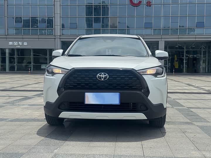 Фото 2 - Toyota Corolla Cross