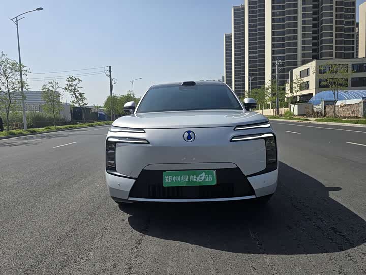 2025 Denza N8L