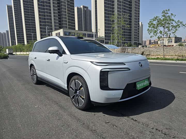 2025 Denza N8L