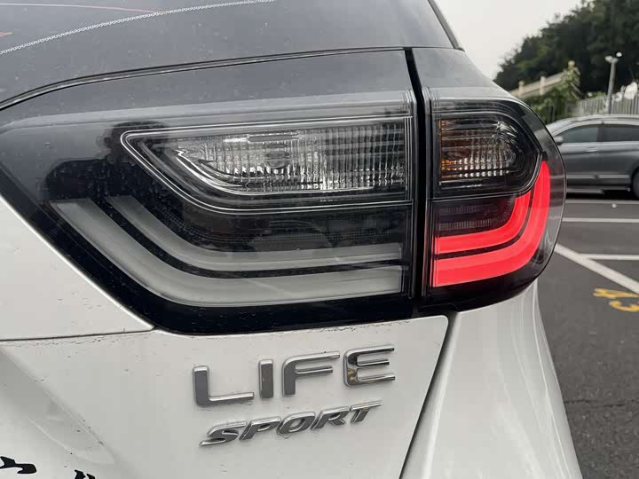 Honda Life 2021 2021款 1.5L CVT SPO-SS灵动版