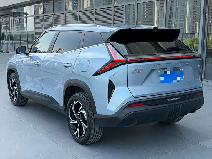 Фото 7 - Geely Atlas