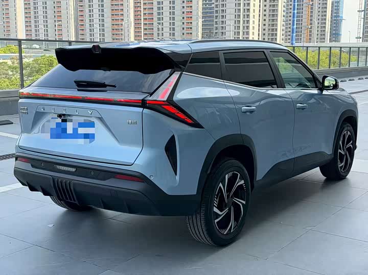 Фото 9 - Geely Atlas