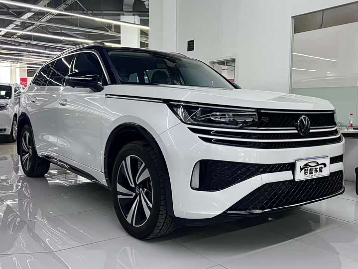 Volkswagen Tavendor 2025 2025款 380TSI 四驱R-Line巡游 众享款