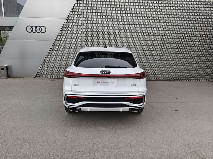 Audi Q5L 2026 2026款 2.0T 千万用户专享版