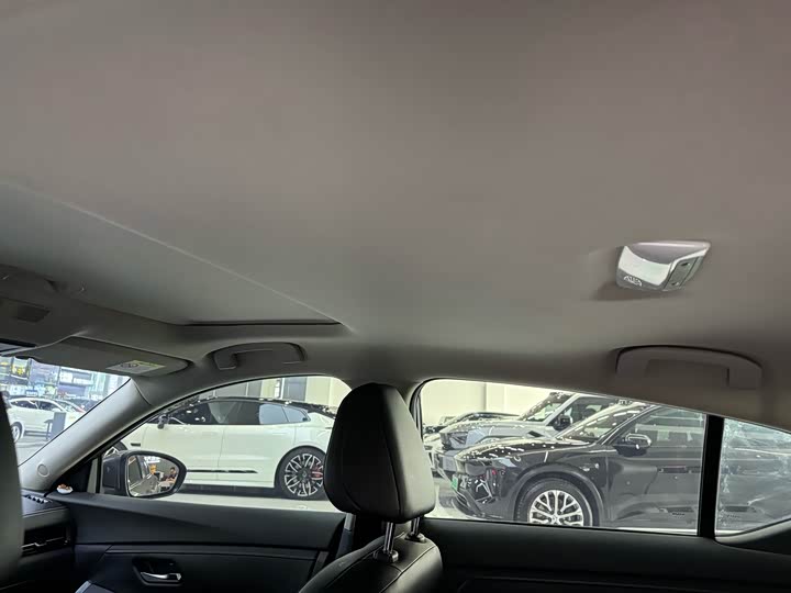Zdjęcie 9 - Nissan Sylphy