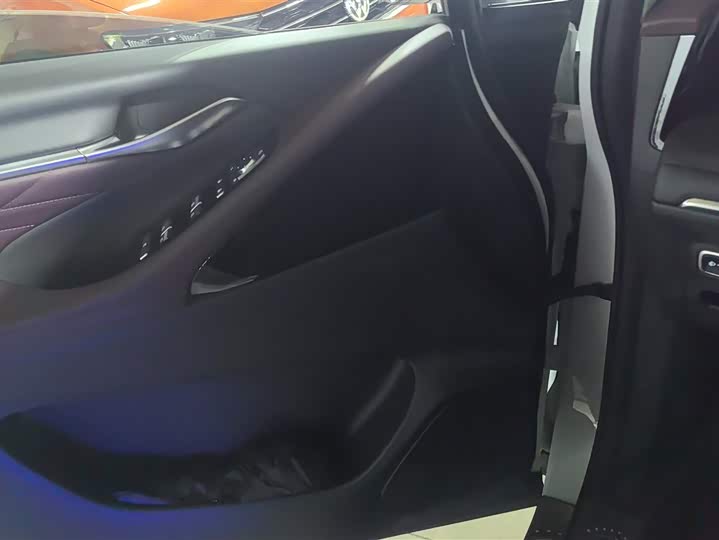 Фото 7 - GAC Trumpchi M8