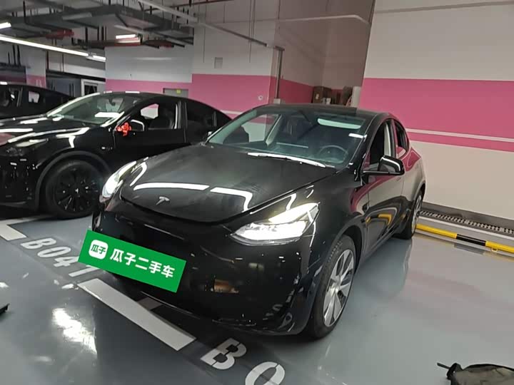 Zdjęcie 1 - Tesla Model Y