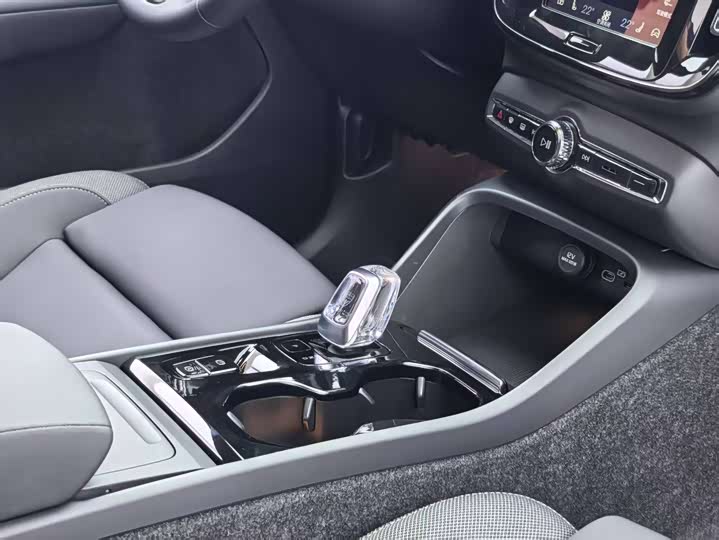 Volvo XC40 2024 2024款 B3 智远豪华版