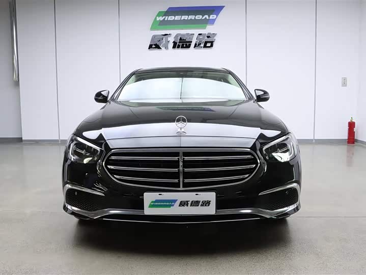 Zdjęcie 2 - Mercedes-Benz E-Class