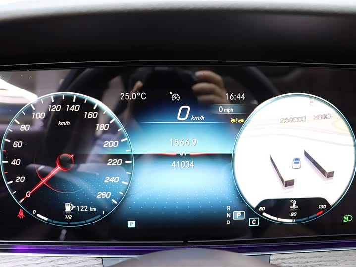 Zdjęcie 7 - Mercedes-Benz E-Class