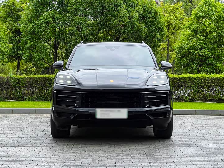 2025 Porsche Cayenne Hybrid