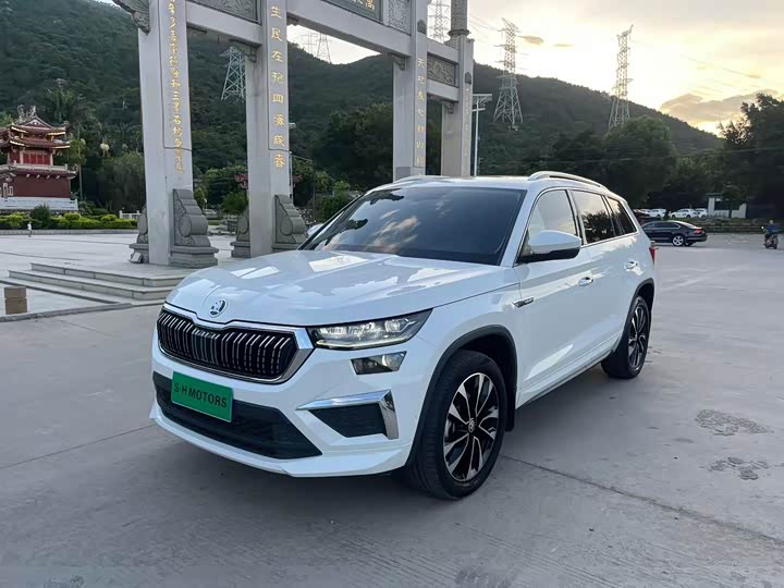 Skoda Kodiaq 2022 2022款 改款 TSI330 7座两驱奢享版