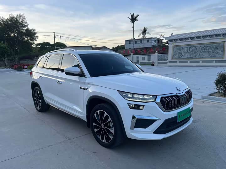 Skoda Kodiaq 2022 2022款 改款 TSI330 7座两驱奢享版