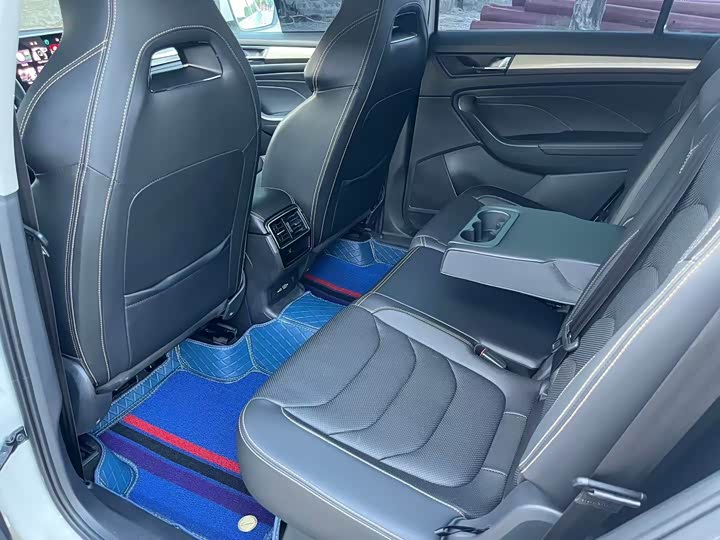 Skoda Kodiaq 2022 2022款 改款 TSI330 7座两驱奢享版