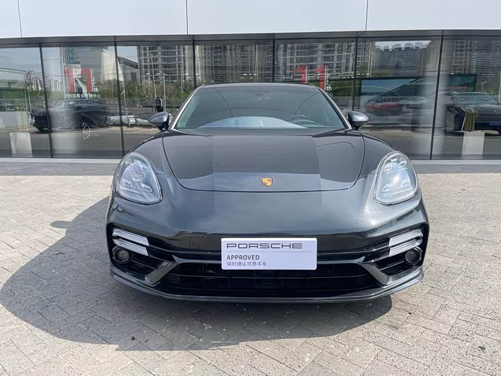Фото 2 - Porsche Panamera