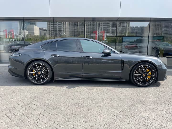 Фото 5 - Porsche Panamera