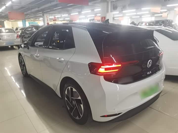 Photo 5 - Volkswagen ID.3