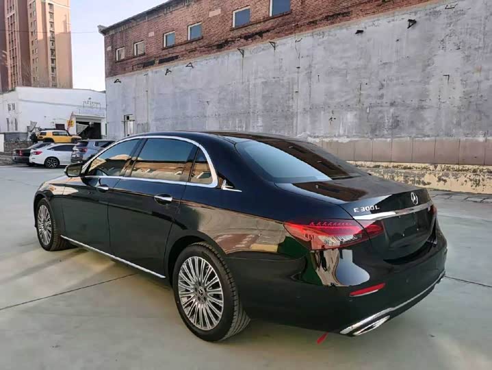 Zdjęcie 5 - Mercedes-Benz E-Class
