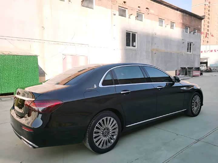 Zdjęcie 7 - Mercedes-Benz E-Class