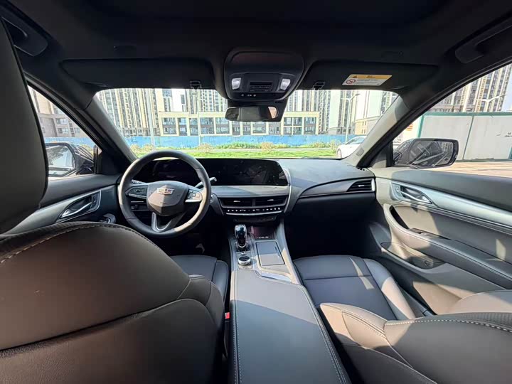 Cadillac CT5 2025 2025款 28T 城市运动版