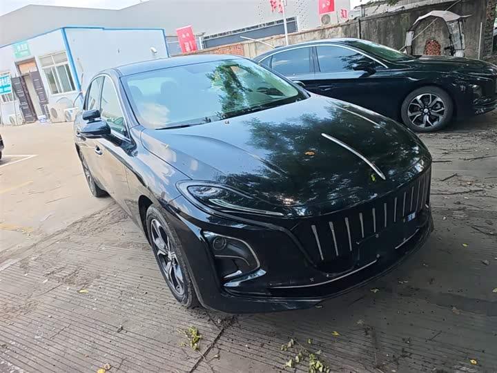 Zdjęcie 4 - Hongqi E-QM5