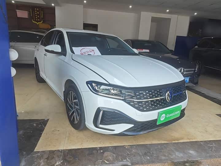 Фото 4 - Volkswagen Lavida