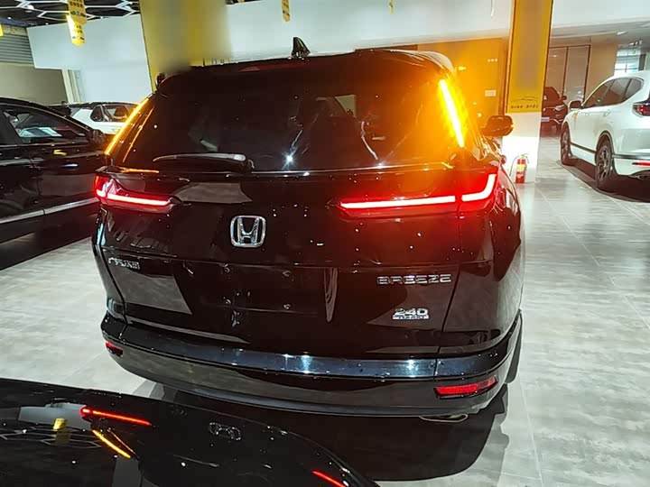 Honda Breeze 2021 2021款 240TURBO CVT两驱尊贵版