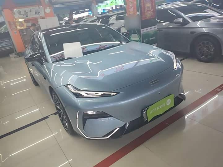 2025 Geely Galaxy E8