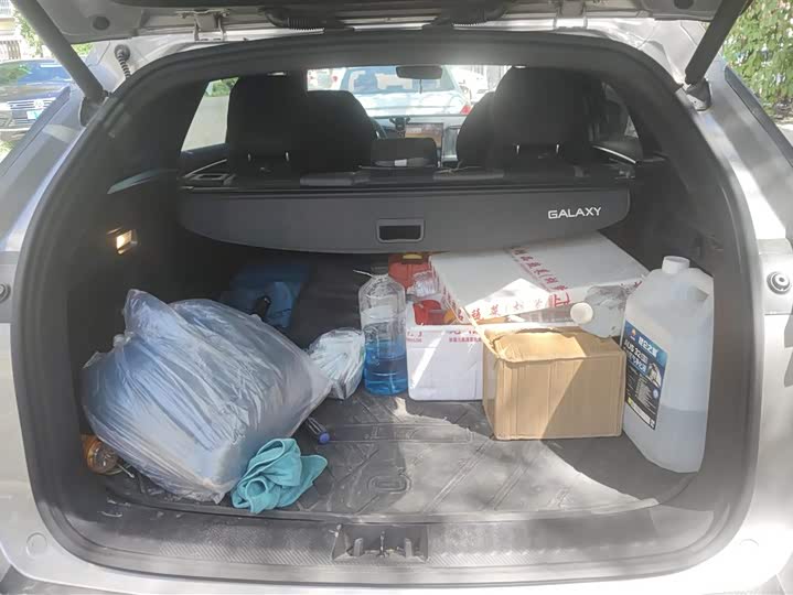 Geely Galaxy L7 2025 2025款 EM-i 115km 探索版