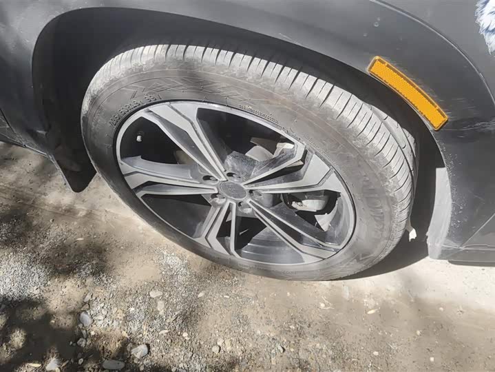 Geely Galaxy L7 2025 2025款 EM-i 115km 探索版