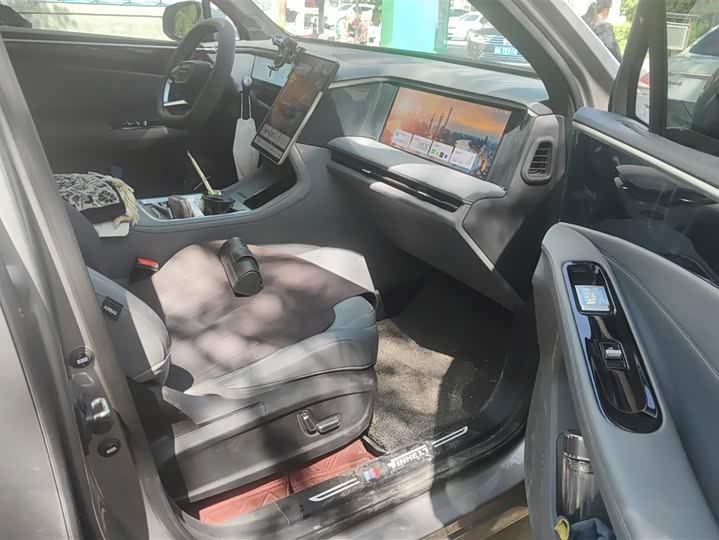 Geely Galaxy L7 2025 2025款 EM-i 115km 探索版