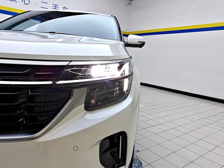 Kia Seltos 2026 2026款 1.5L IVT豪华舒享版