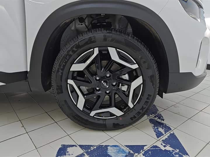 Kia Seltos 2026 2026款 1.5L IVT豪华舒享版