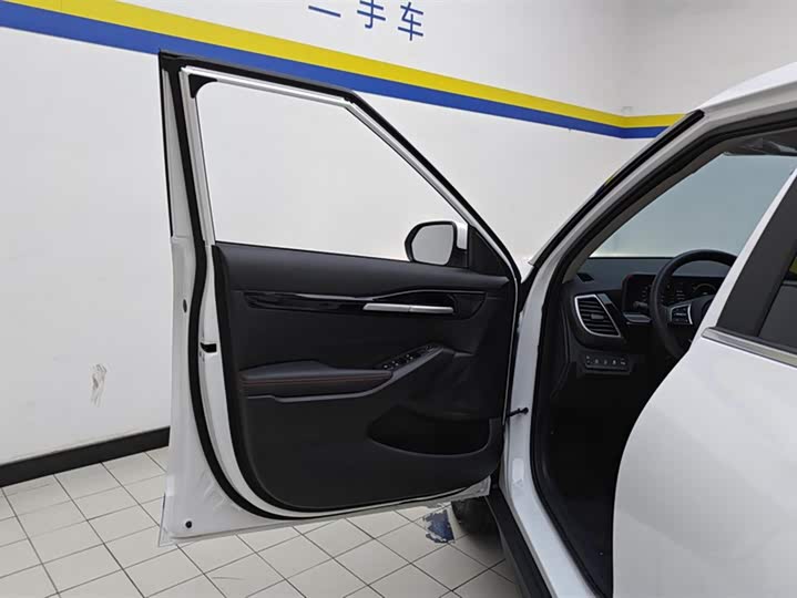 Kia Seltos 2026 2026款 1.5L IVT豪华舒享版
