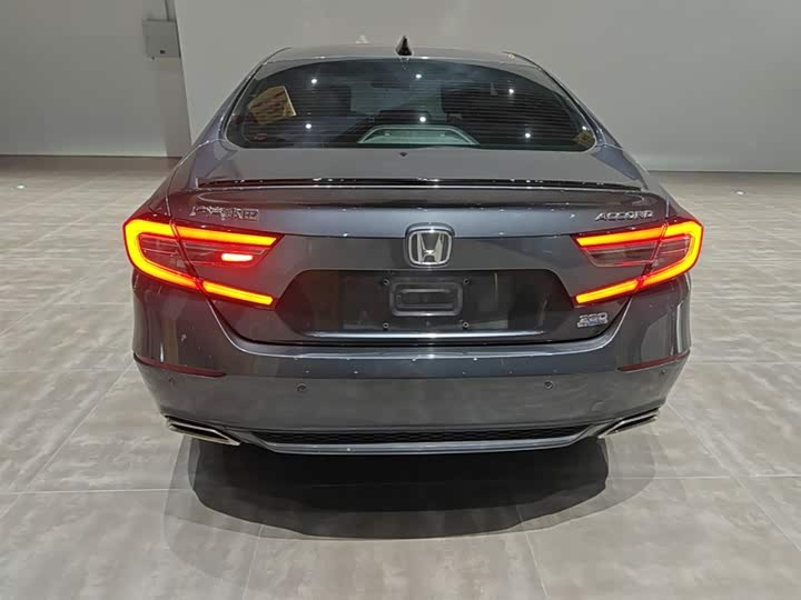 Фото 6 - Honda Accord