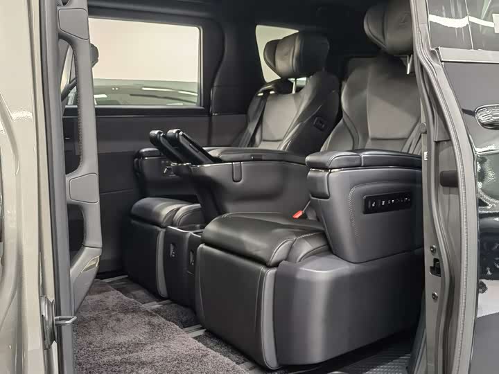 Lexus LM 2025 2025款 500h 六座尊崇版