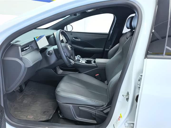 Фото 9 - BYD Qin Plus