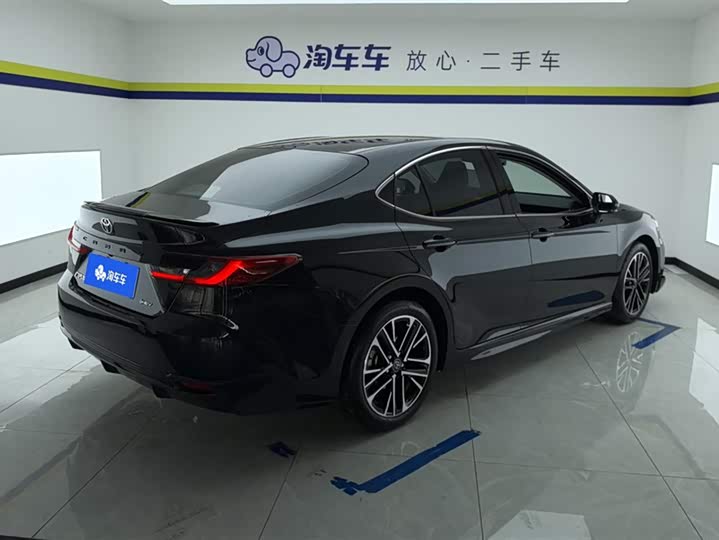 Toyota Camry 2026 2026款 双擎 2.0HSE 运动Lite版