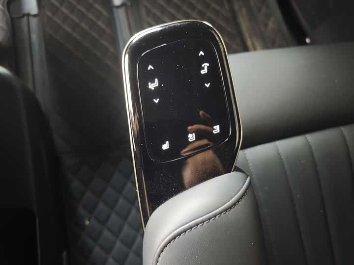 GAC Trumpchi M8 2025 2025款 宗师系列 超级混动版