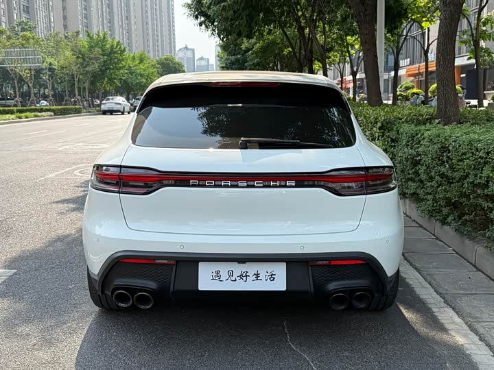 Photo 9 - Porsche Macan