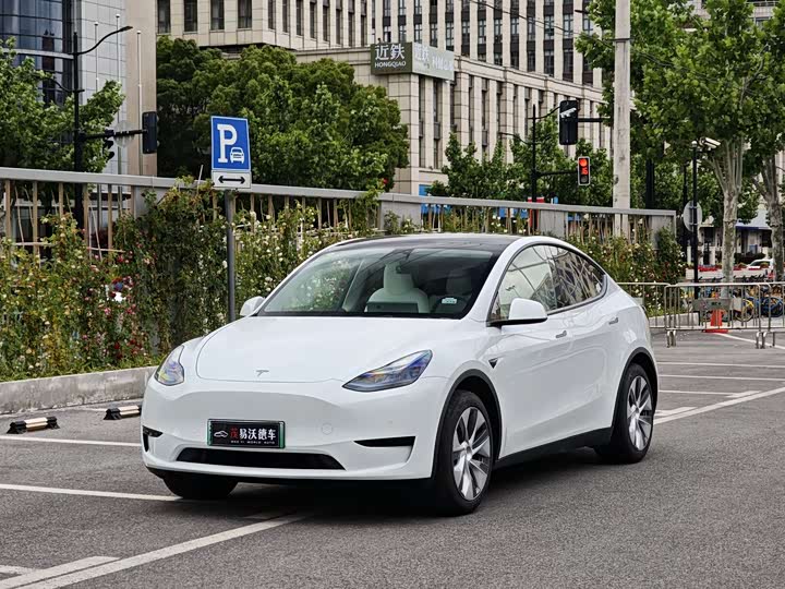Zdjęcie 1 - Tesla Model Y