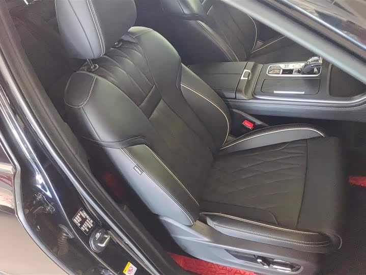 GAC Trumpchi GS8 2022 2022款 领航系列 2.0TGDI 两驱豪华智联版（七座）