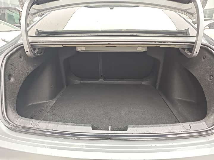 Geely Preface 2026 2026款 东方曜 2.0TD 望月版