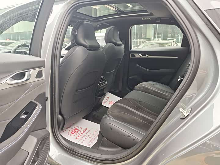 Geely Preface 2026 2026款 东方曜 2.0TD 望月版