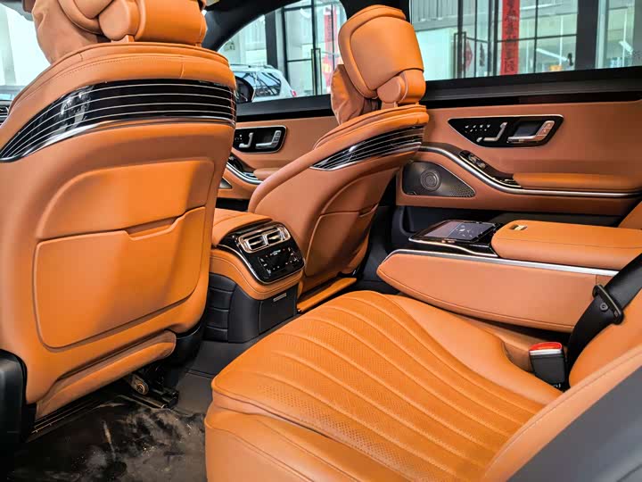 Фото 9 - Mercedes-Benz S-Class