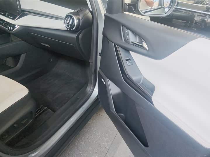 Chevrolet Equinox Plus 2024 2024款 155km ACTIV 至臻版